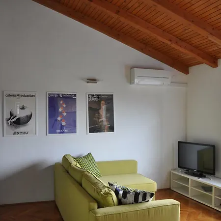 Radoslava Apartment *