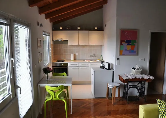 Radoslava شقة يزيرا