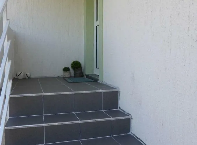 Radoslava アパート *